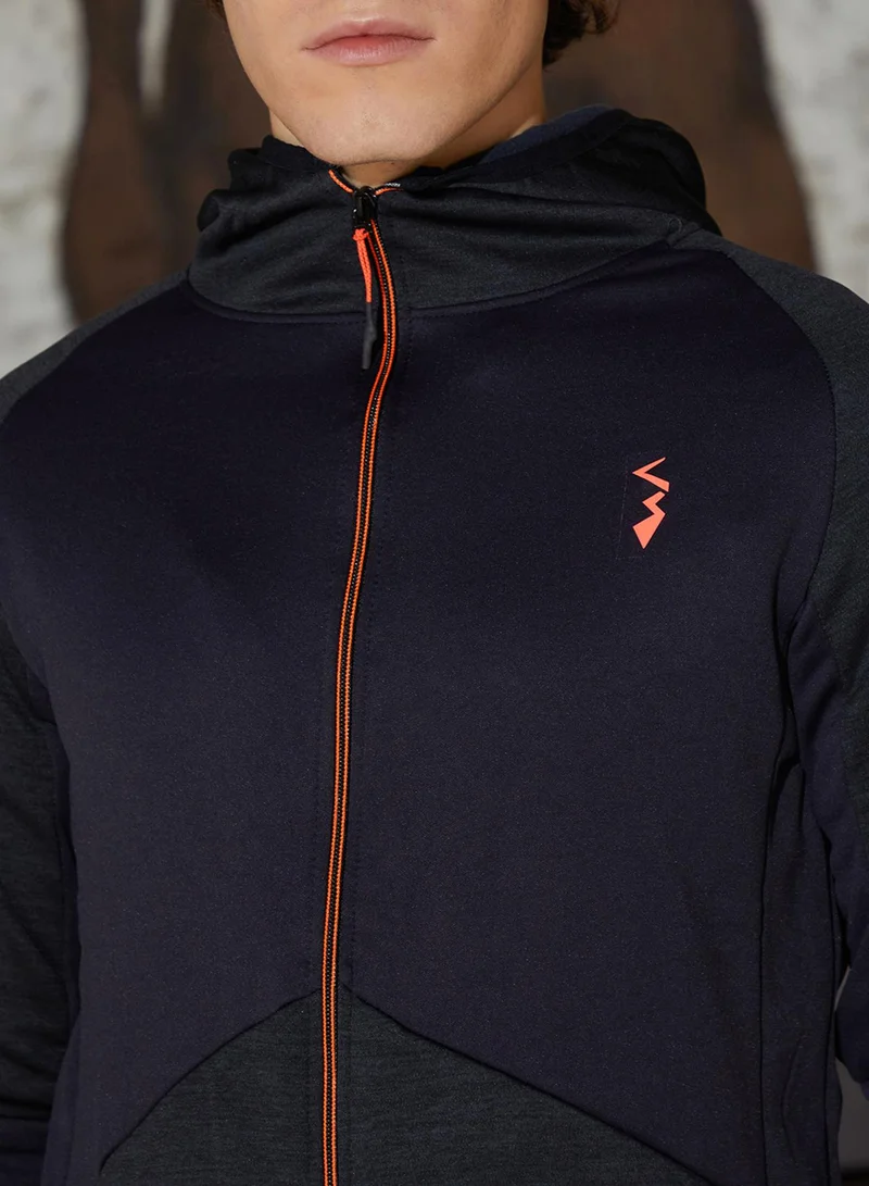 Campus Sutra Men's Granite Black Zip-Front Activewear Jacket For Casual Wear | Hooded Neck | Long Sleeve | Zipper Closure | Jacket Crafted With Comfort Fit For Everyday Wear