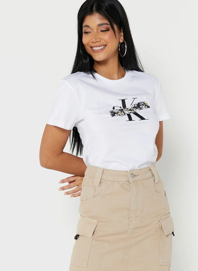 Calvin Klein Jeans Crew Neck Logo T-Shirt