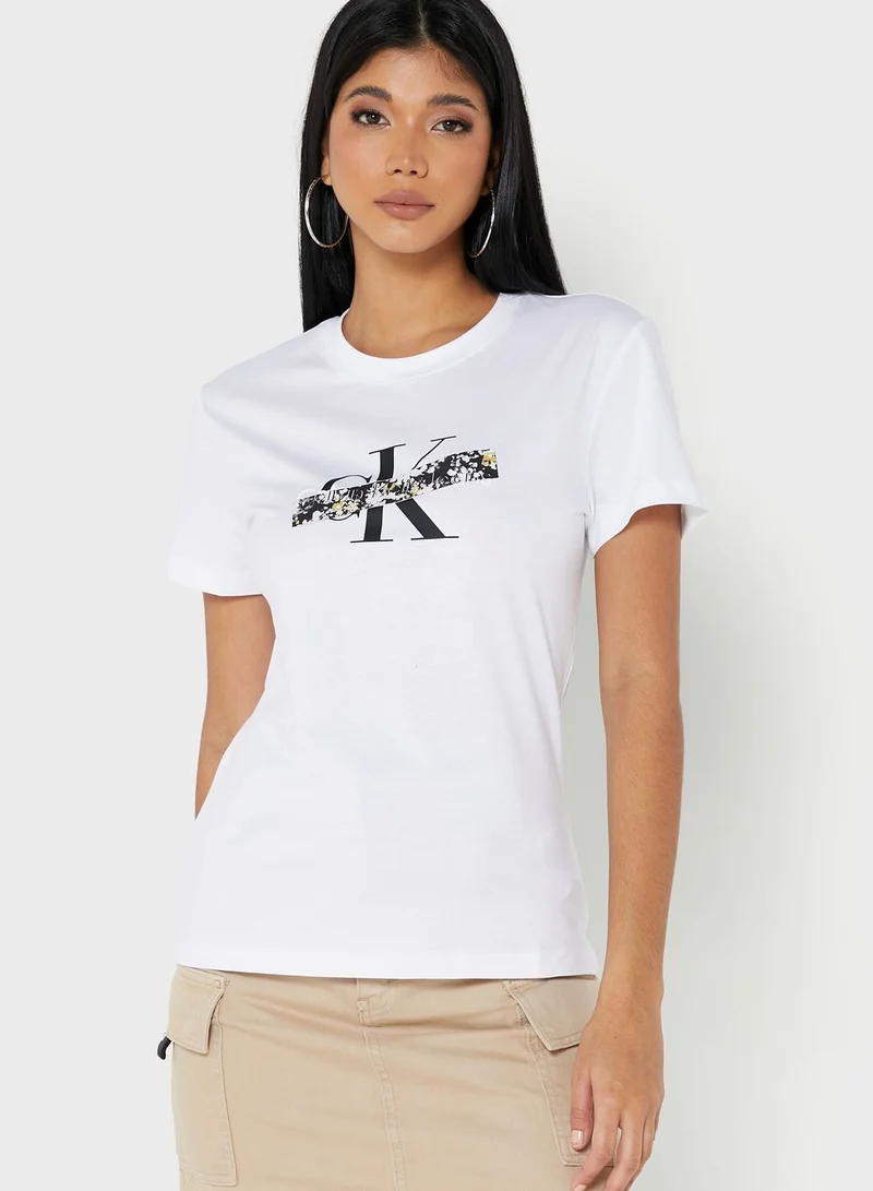 Calvin Klein Jeans Crew Neck Logo T-Shirt