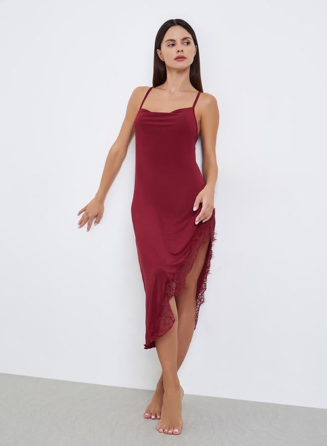 ستايلي قميص نوم بتفاصيل دانتيل وشق جانبي - Image 1