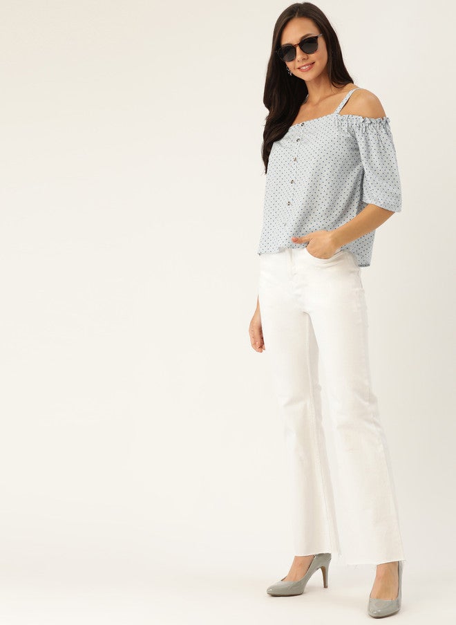 Rue Collection بلوزة باردو للنساء باللونين الأبيض والأزرق - Image 5