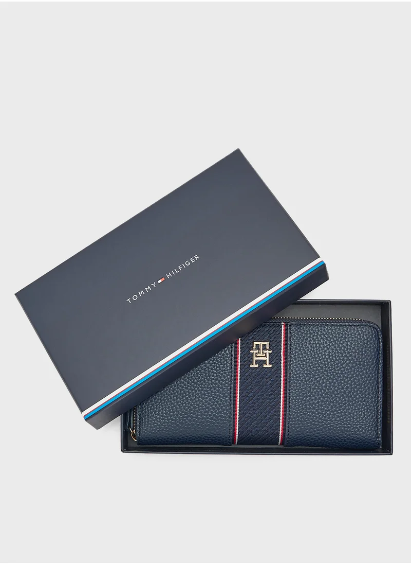 TOMMY HILFIGER Monogram Zip Over Wallet