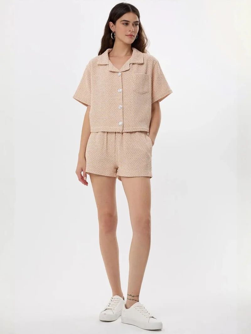 زوبعة شورت تويد