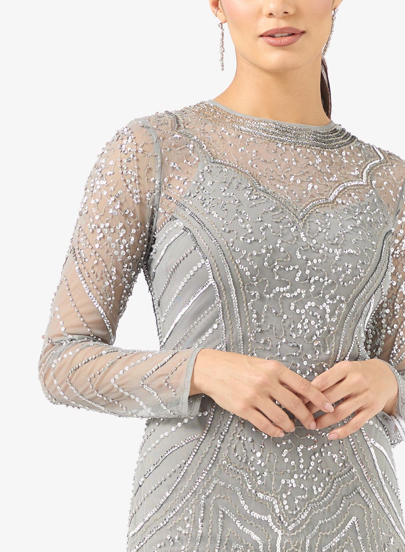 اميليا روز فستان ماكسي مزين بالترتر بفتحة أمامية - Image 3