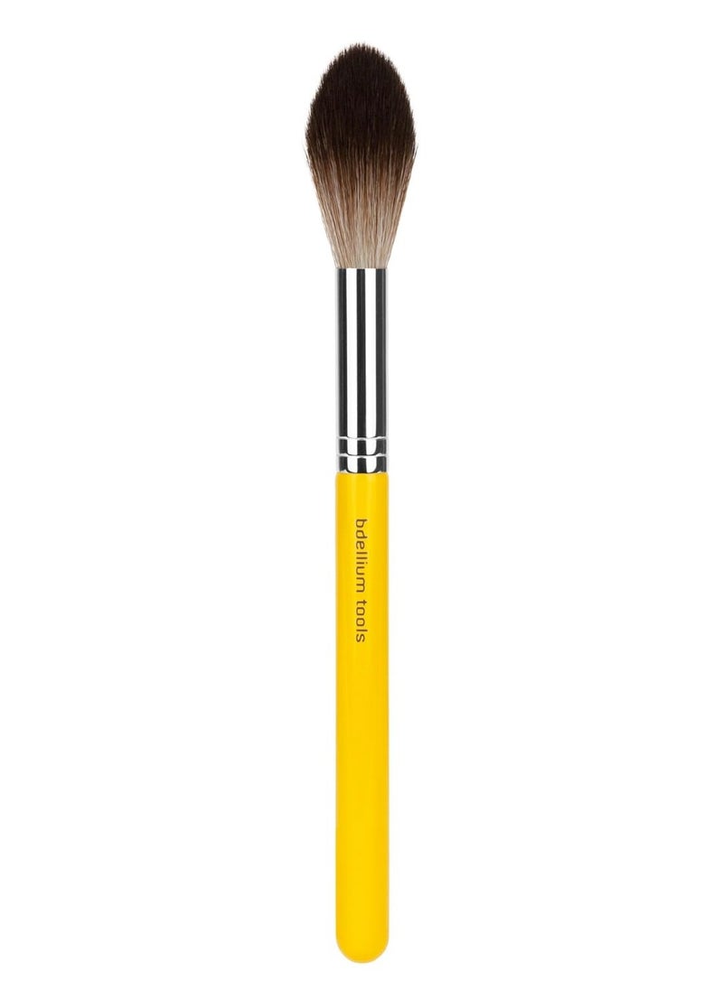 Bdellium Tools Bdellium Tools Professional Makeup Brush - Studio Series 941 Tapered Highlighting - With Soft Synthetic Fibers, For Natural Finish (Yellow, 1pc)  - Image 3