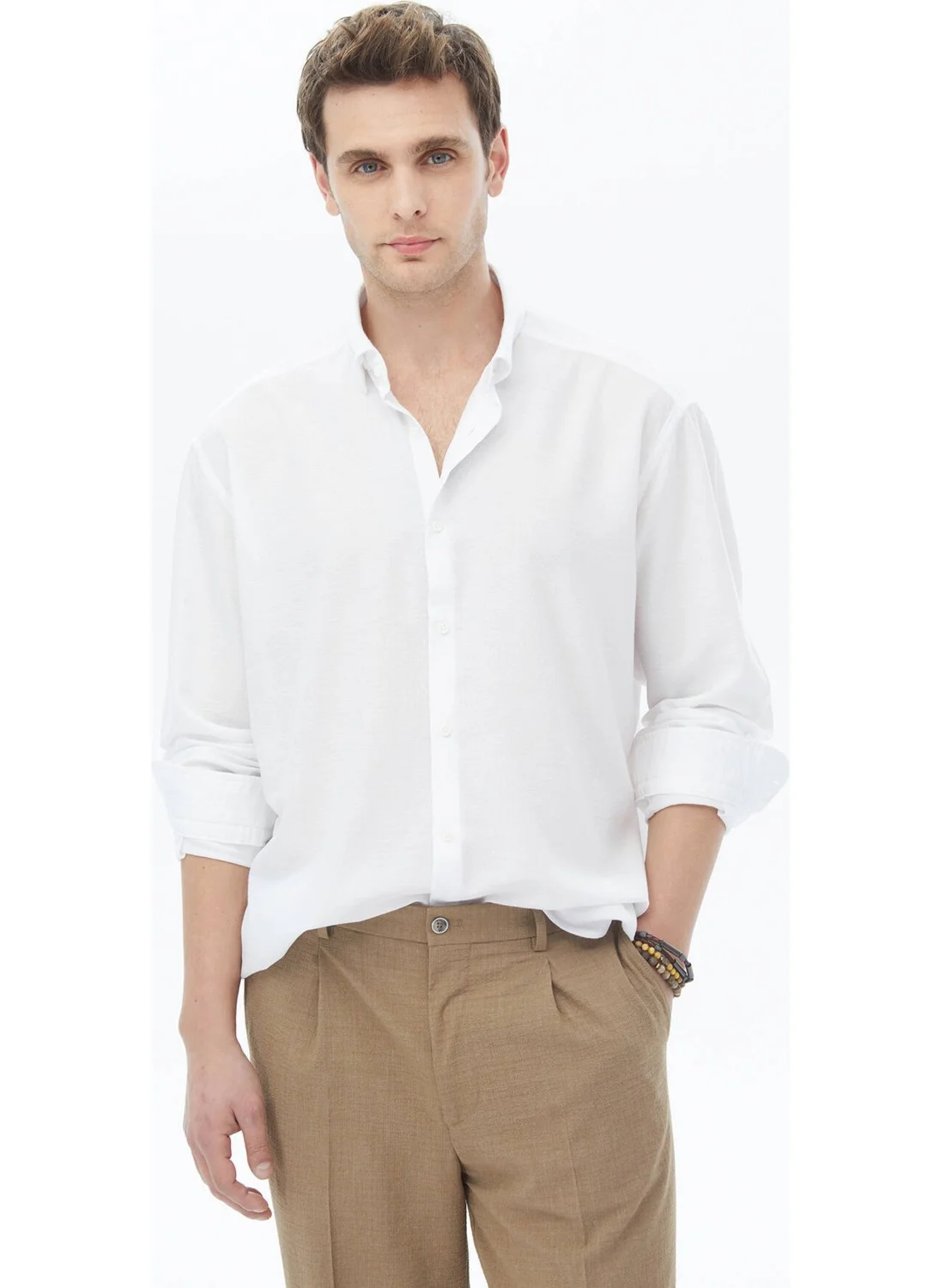 Kip White Regular Fit Woven Casual Shirt