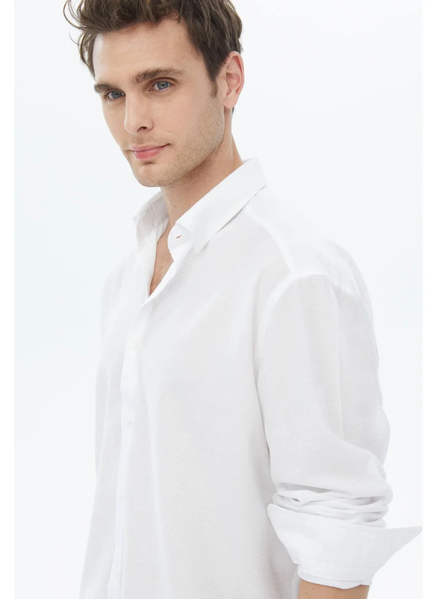 Kip White Regular Fit Woven Casual Shirt