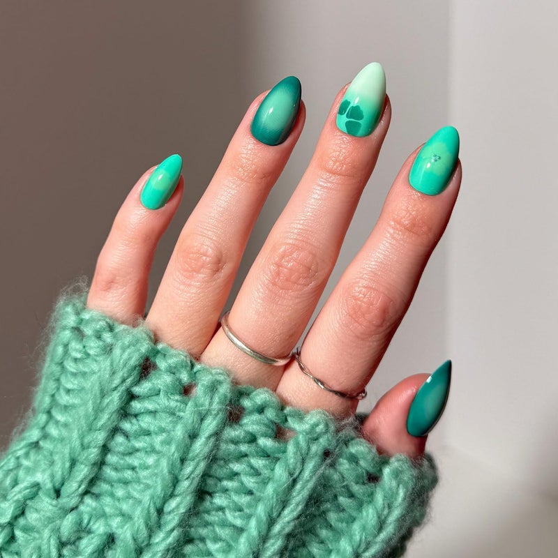 Glamnetic All choice modern design Press On Nails - Siren Green | Short Almond Fake Nails with an Aquamarine Gradient and Tropical Flower Accents, Salon Quality Summer Nails | 15 Sizes - 30 Nail Kit with Glue Upgraded classic design - Image 1