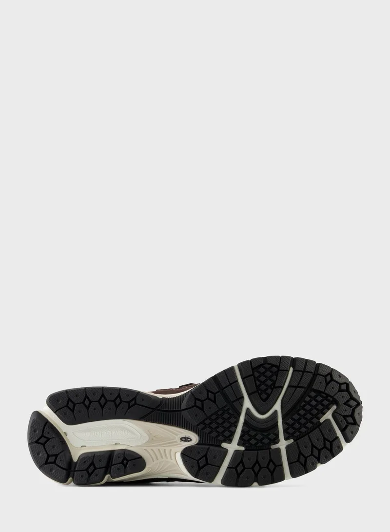 New Balance 2002 Sneakers