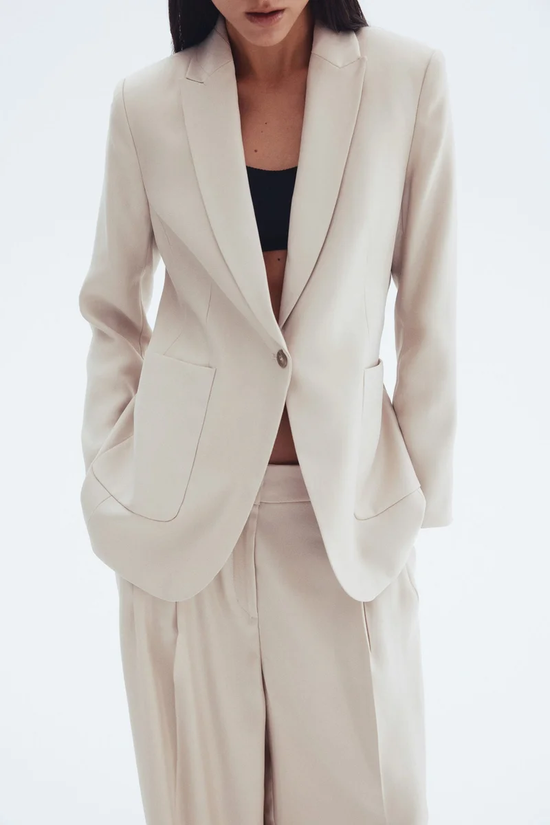 اتش اند ام بليزر ضيق