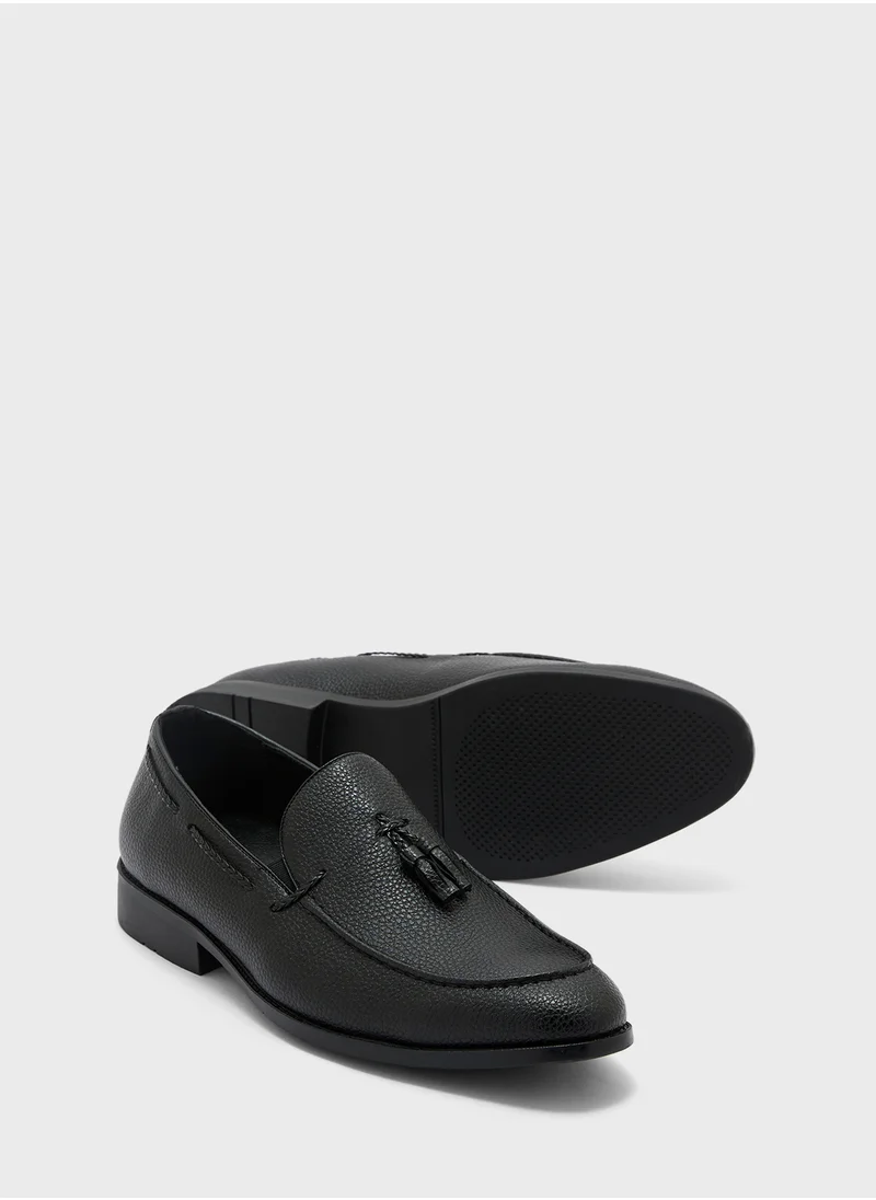 روبرت وود Tassel Detail Formal Slip Ons