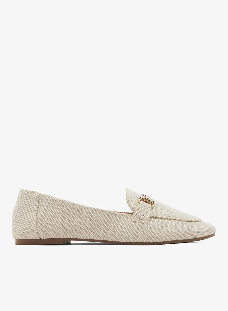 Nori Closed-Toe Moccasins
