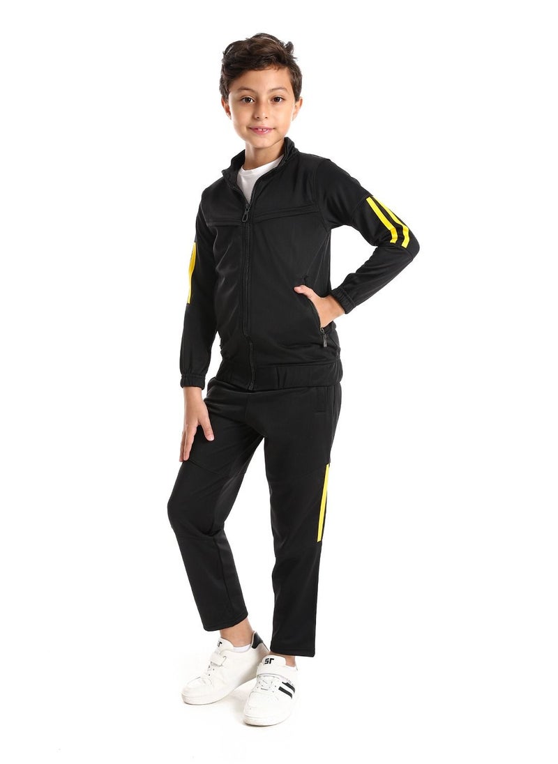 Caesar Boys Training Suit WithPockets And Lined Design  - Image 2