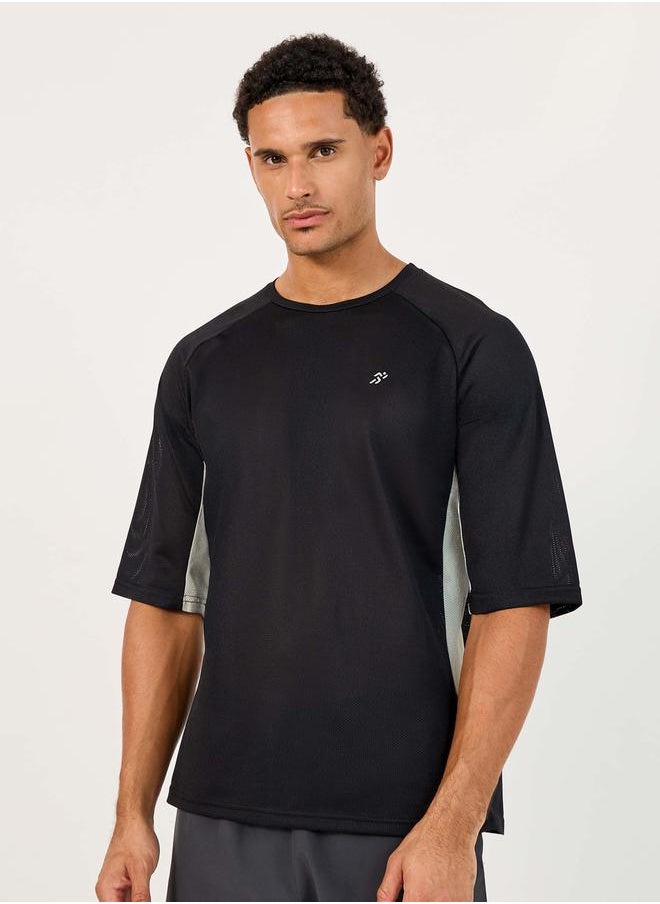 Styli Contrast Panel Ultra Lightweight Mesh Oversized Training T-Shirt  - Image 1