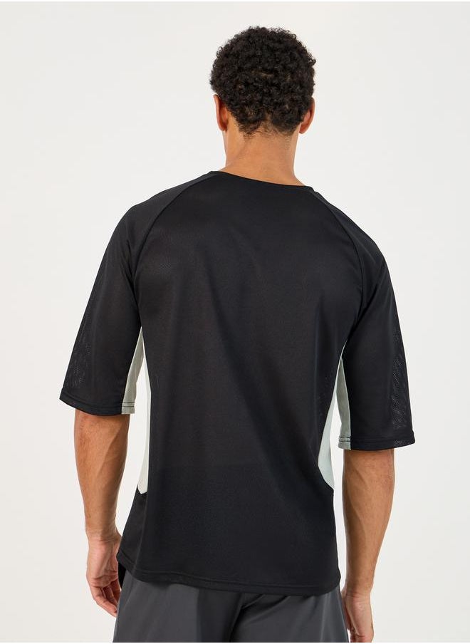 Styli Contrast Panel Ultra Lightweight Mesh Oversized Training T-Shirt  - Image 4