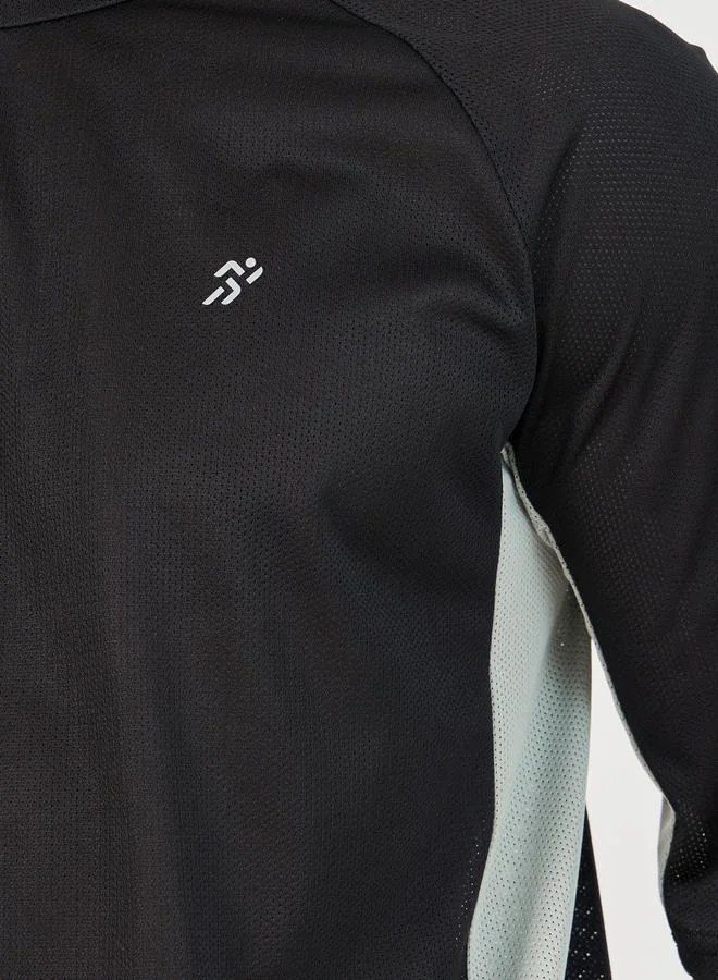 Styli Contrast Panel Ultra Lightweight Mesh Oversized Training T-Shirt