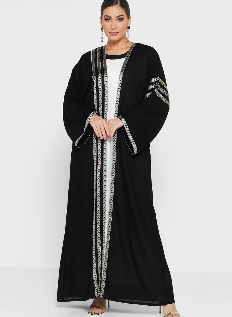 hayas closet Embroidery Detail Abaya