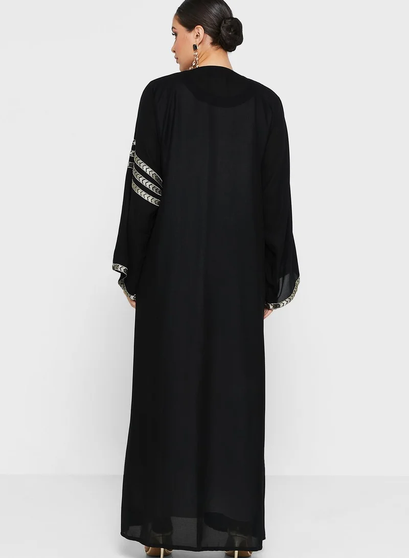 hayas closet Embroidery Detail Abaya