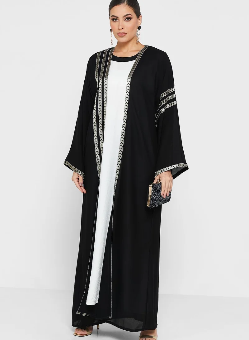 hayas closet Embroidery Detail Abaya
