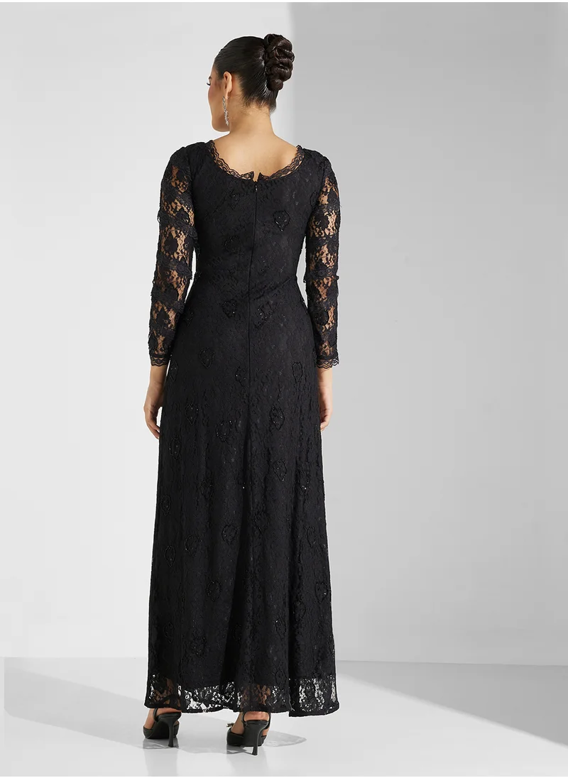 اميليا روز Mesh Detailed Maxi Dress