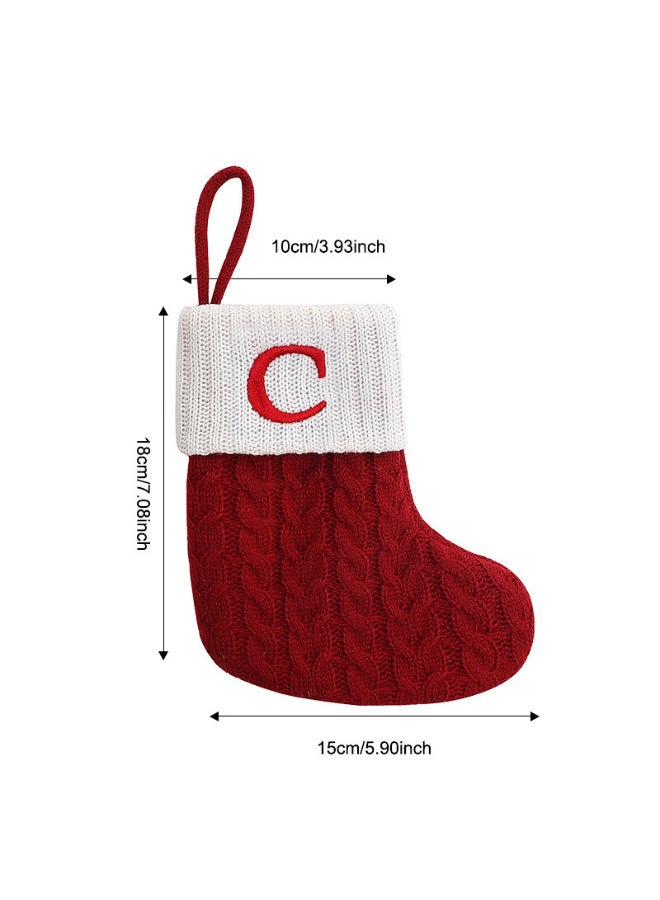 عالية الجودة جوارب عيد الميلاد مع الأحرف الأولى، جورب محبوك صغير أحمر، جورب عيد الميلاد مطرز بأحرف أولى مقاس 6 × 7 بوصات، زينة معلقة على مدفأة عائلية، ديكور عطلة عيد الميلاد - حرف C - Image 1