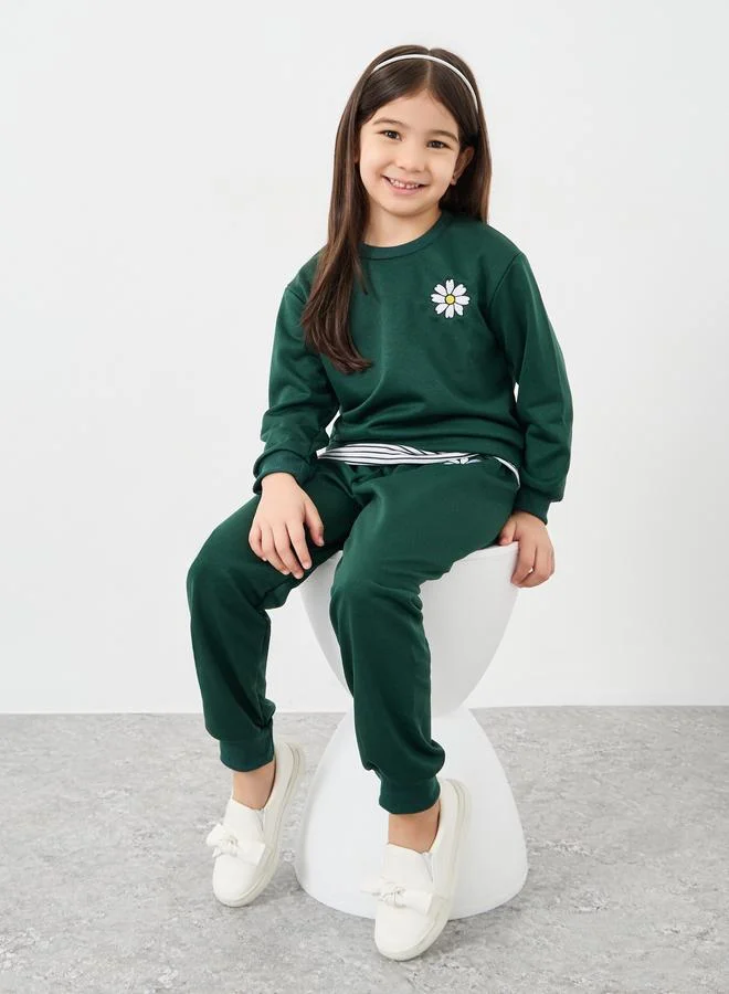 ستايلي طقم سويت شيرت وبنطلون بيجامة وقبعة بطبعة زهور الأقحوان من ستايلي  قطع