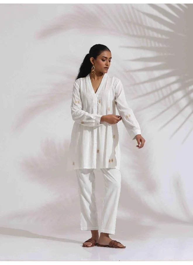 ترو برونز trueBrowns Off-White Cotton Embroidered A-line Co-ord Set