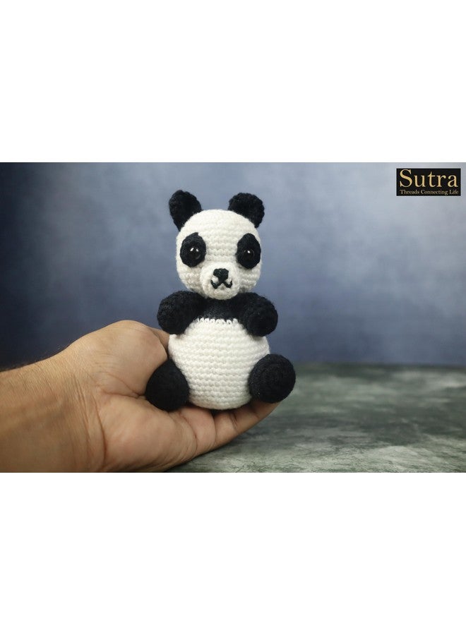 سوترا لعبة دب الباندا سوترا كروشيه | باندا محشو محبوك يدويًا | لعبة باندا أميجورومي لطيفة باللونين الأبيض والأسود محشوة بموضوع رحلات السفاري في الغابة | مقاس 5 × 2.5 بوصة | ألعاب ناعمة للأطفال البنات والأولاد - Image 2
