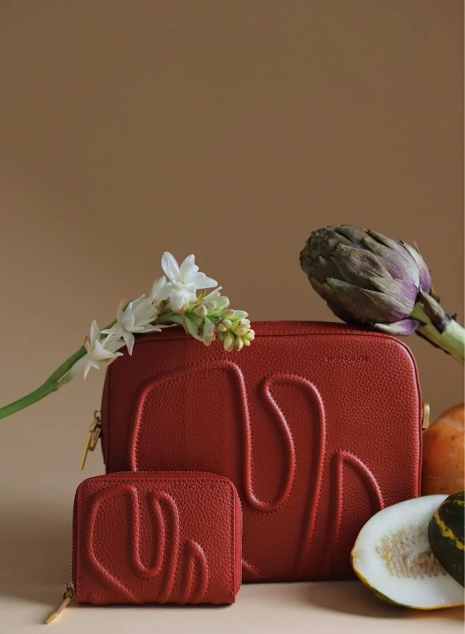 فيجانولوجي حقيبة كروس بودي مايز باللون البني مصنوعة من  زجاجة معاد تدويرها