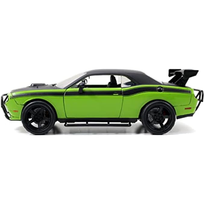 TOYS FAST & FURIOUS 1:24 DIE-CAST VEHICLE: LETTY'S DODGE CHALLENGER SRT8 - Image 4