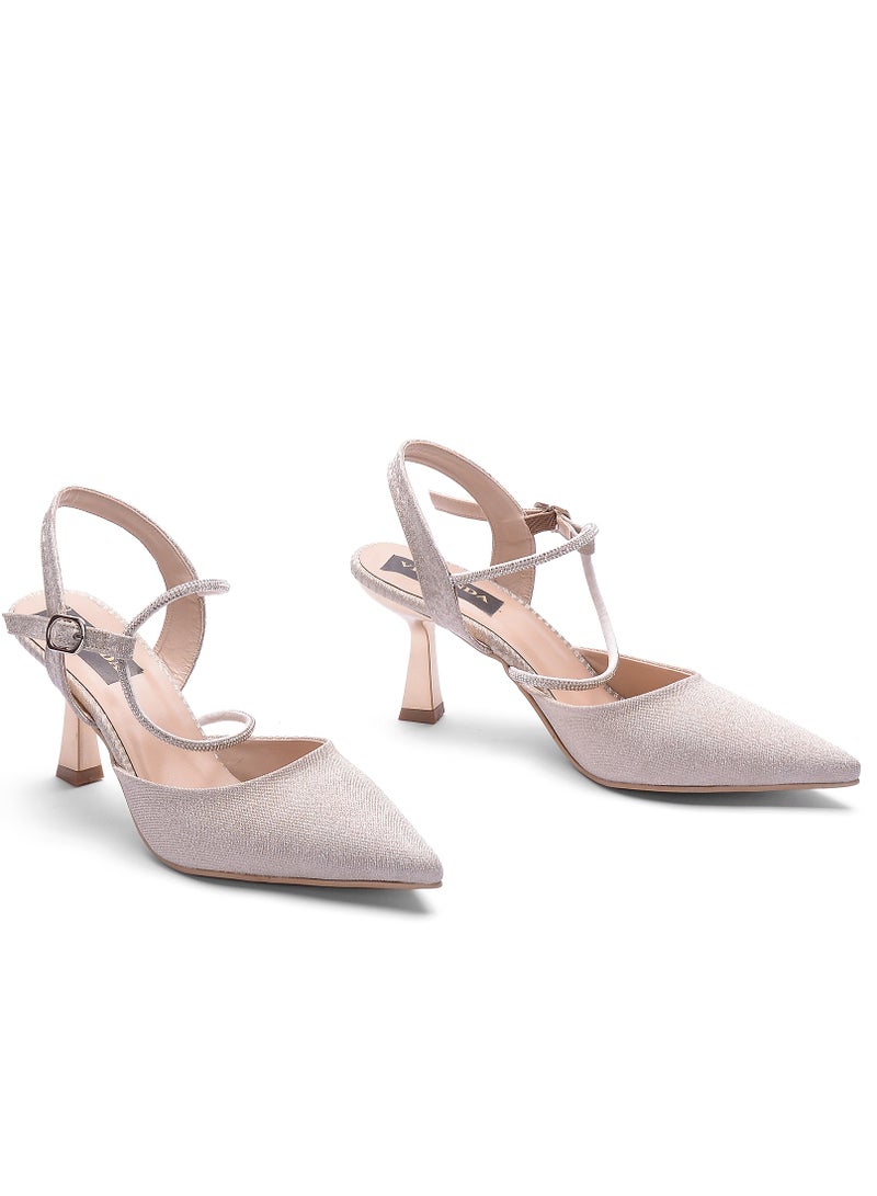 Vbranda Elegant Hills with a pointed cut, shiny details and a flattering belt, perfect for high-end occasions. R-705-GOLD - Image 3
