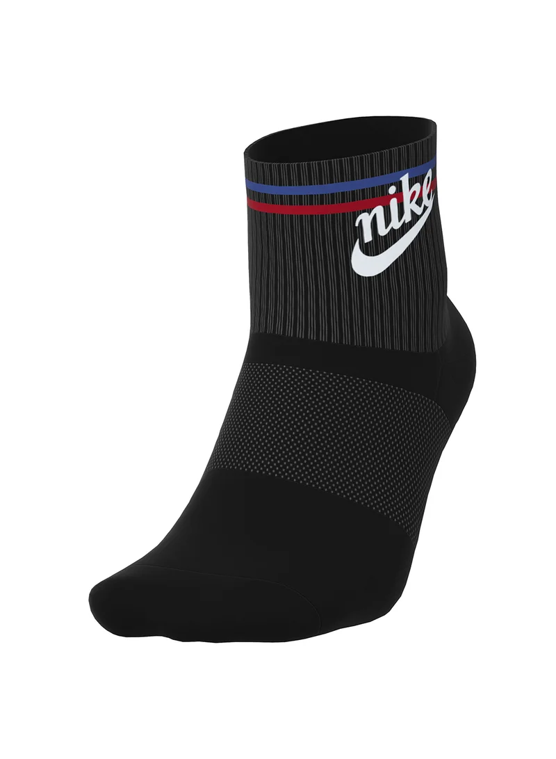 Nike Nike Everyday Essential Ankle Socks