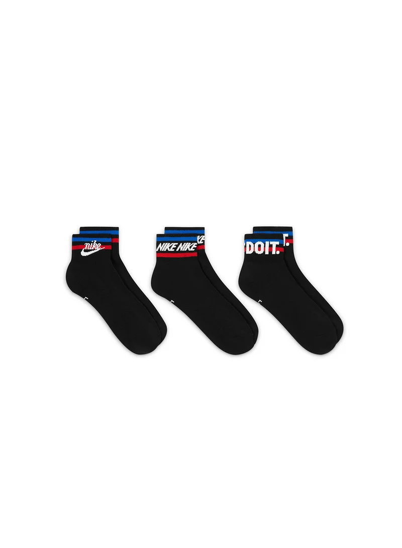 Nike Nike Everyday Essential Ankle Socks
