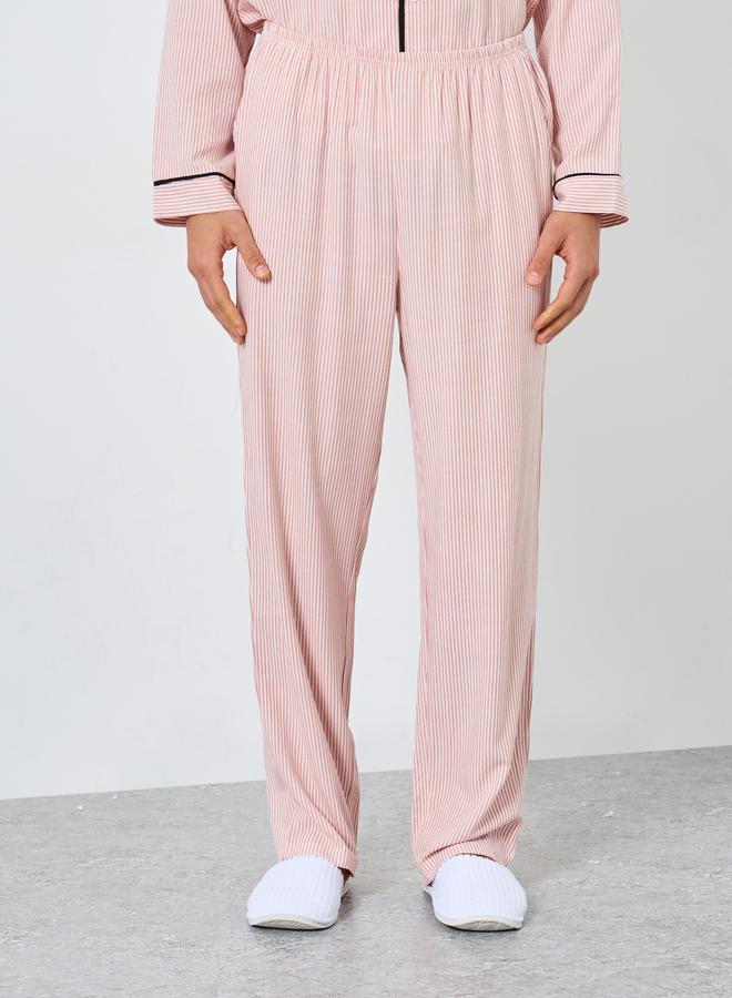 ستايلي طقم من بنطال بيجاما مع قميص مخطط - Image 4