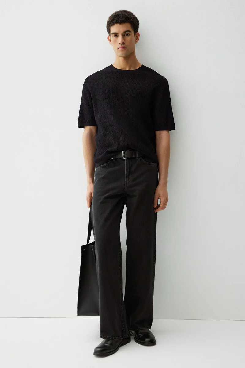 اتش اند ام تي-شيرت مزخرف بقصة عادية