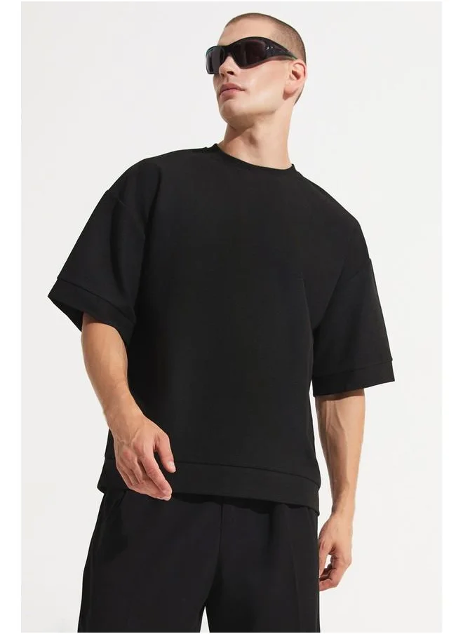 JUNE June Men Oversize Pattern Crew Neck Printed Tshirt Black