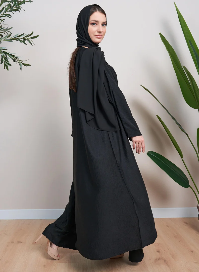 كوتور لابس Black Front Pintuck Abaya with Sheila