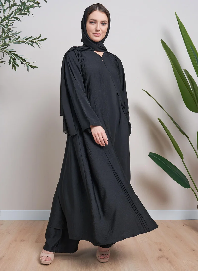 كوتور لابس Black Front Pintuck Abaya with Sheila