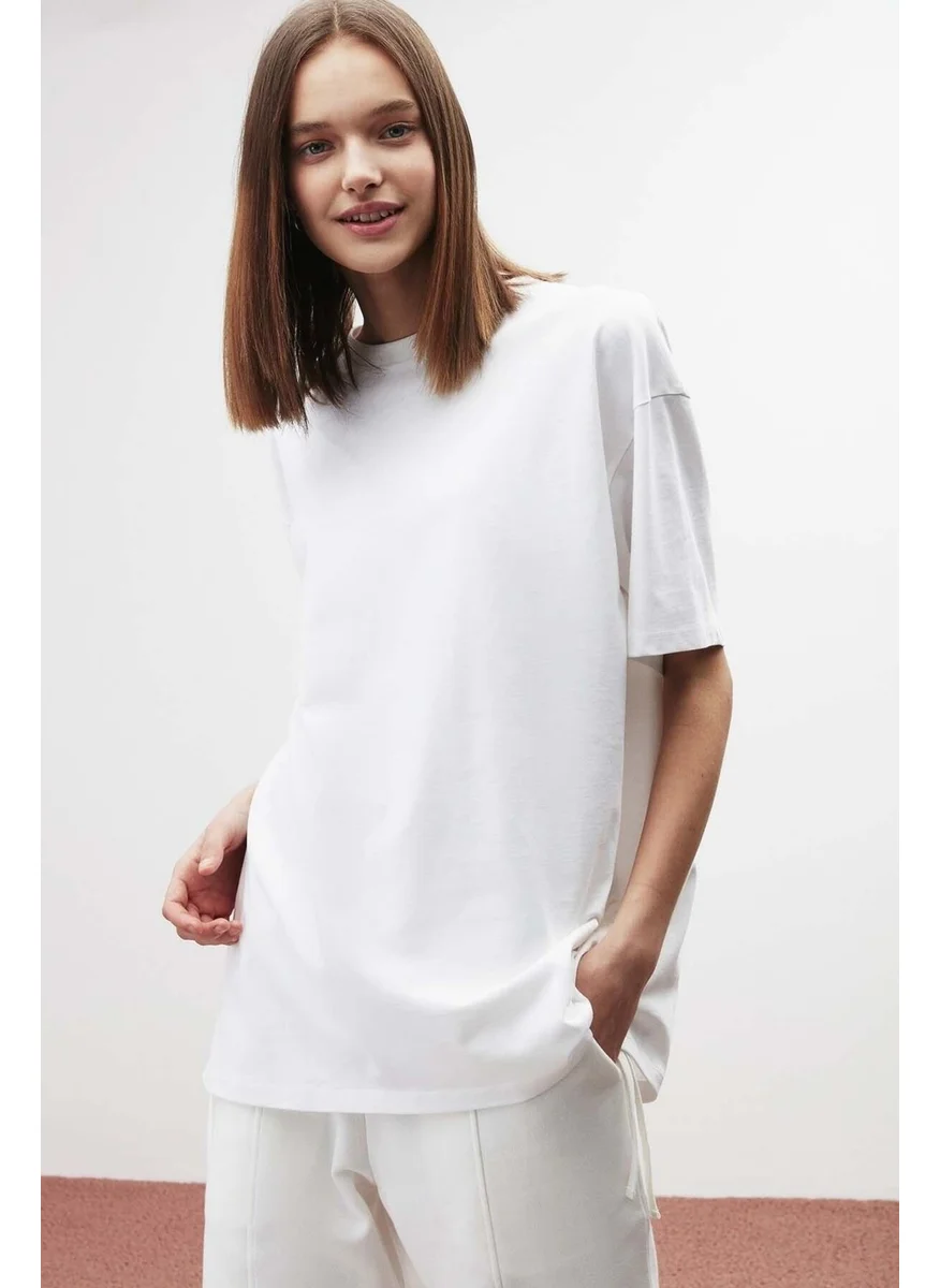 جريميلانج Piece Oversize White T-Shirt