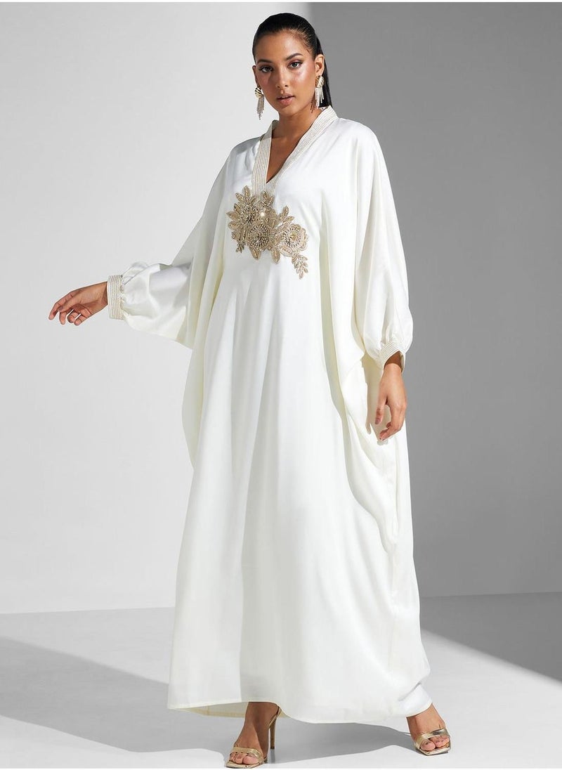 MAISON ARABELLE V-Neck Embroidered Jalabiya  - Image 4