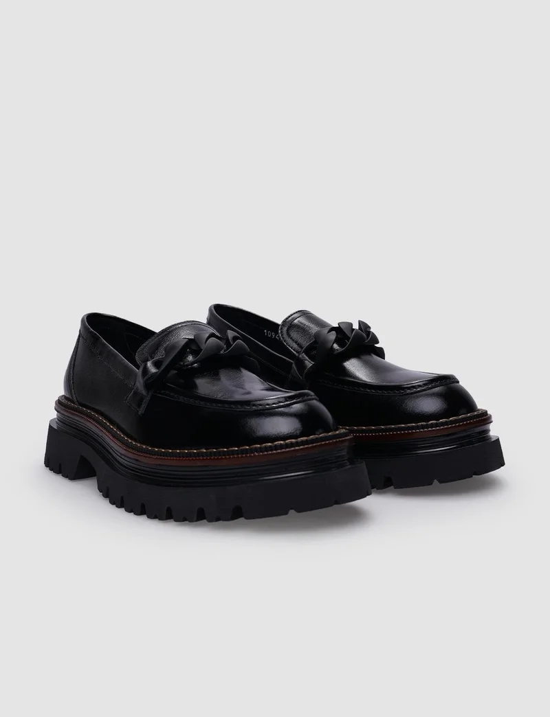 Cabani 100% Genuine Leather Black Patent Leather Buckled Women's Shoes
