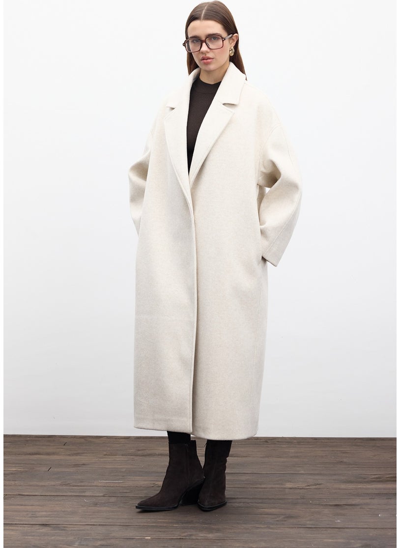 Plain Closure Cashmere Coat Beige - pzsku/Z1239EE8751FC726F8C2AZ/45/_/1741272091/fb3d05ea-7359-4777-ac65-2cc2a6606a78