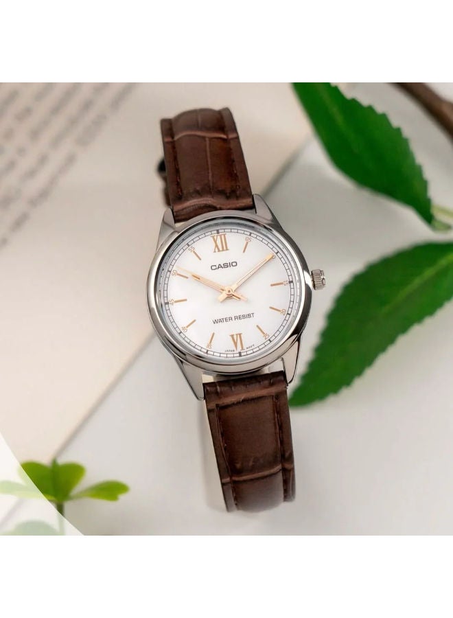 CASIO Leather Analog Wrist Watch LTP-V005L-7B3UDF - Image 3