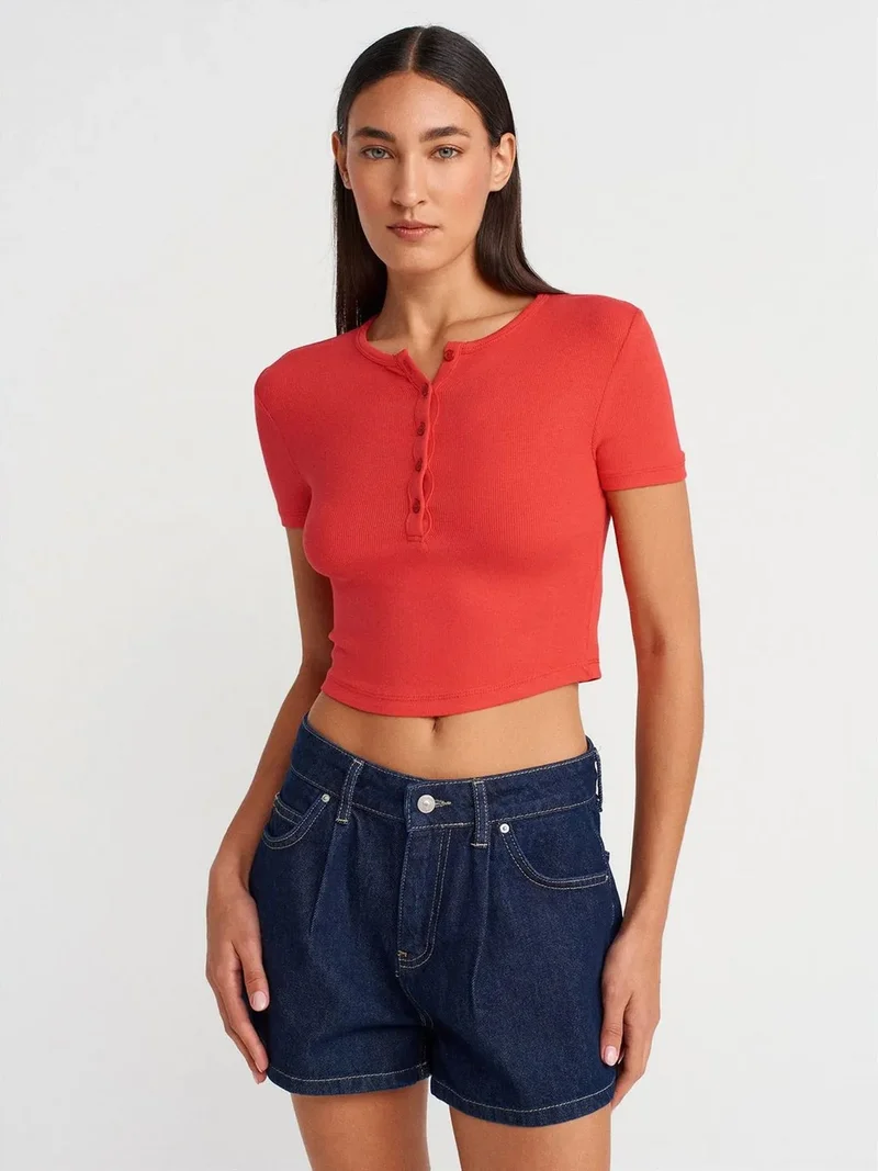 ديلفين Dilvin Slim Fit Crop Blouse With Buttons