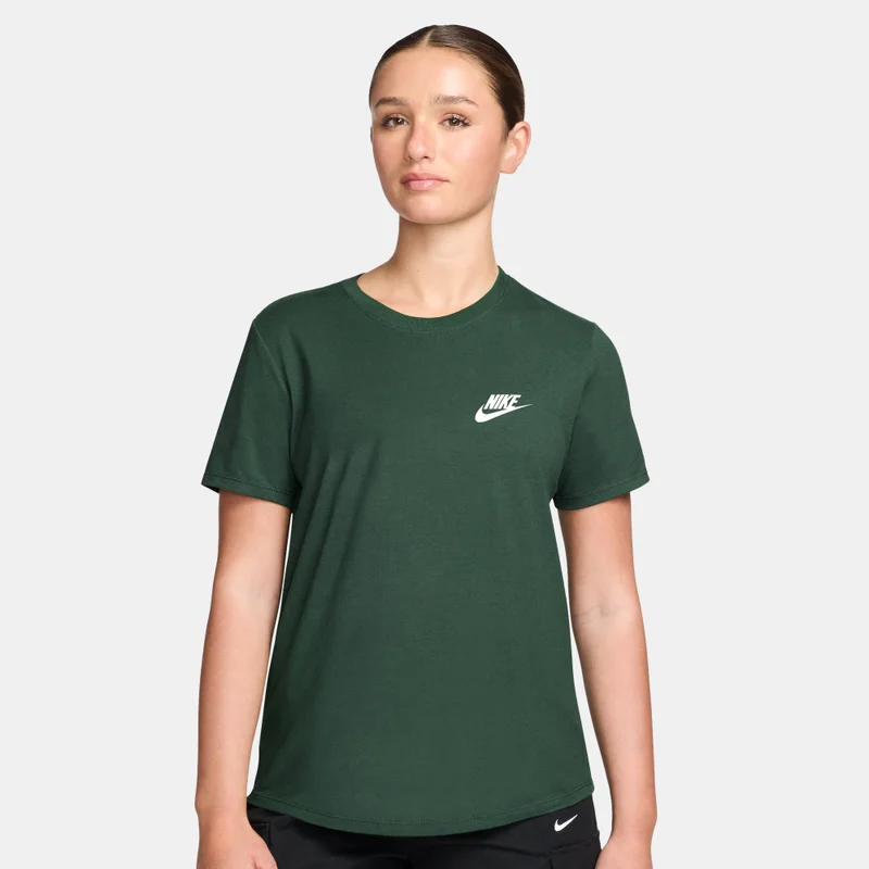 نايكي Women's Sportswear Club Essentials T-Shirt