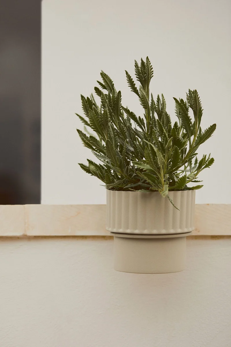 H&M 2-piece small hanging plant pot