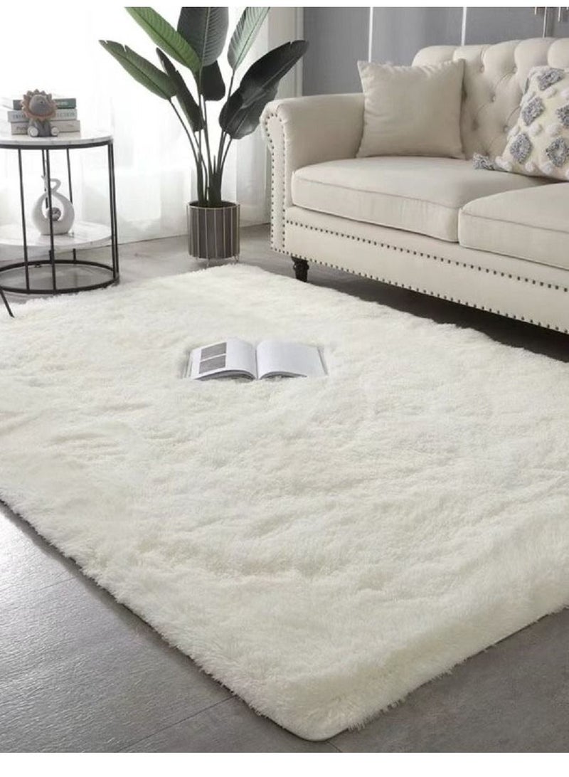 Comfy سجادة مريحة وناعمة من الفرو الصناعي باللون الأبيض العاجي 160 × 210 سم