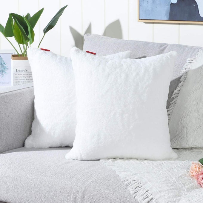 PACK OF 2 PURE SNOW WHITE FAUX FUR FUZZY COZY SOFT DECORATIVE THROW PILLOW COVERS SET CUSHION CASES PILLOWCASES FOR SOFA BEDROOM CAR 16X16 INCHES