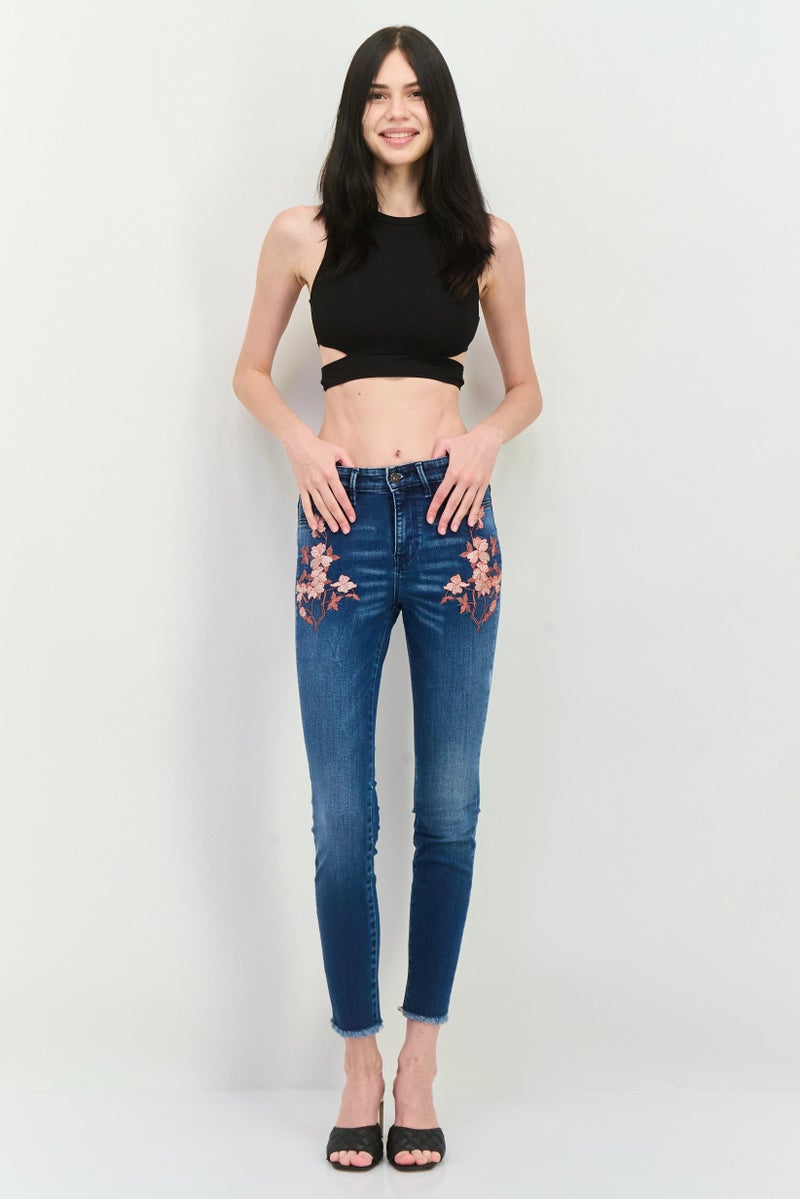 GUESS Women Regular Fit Washed Straight Leg Jeans, Blue - Image 4