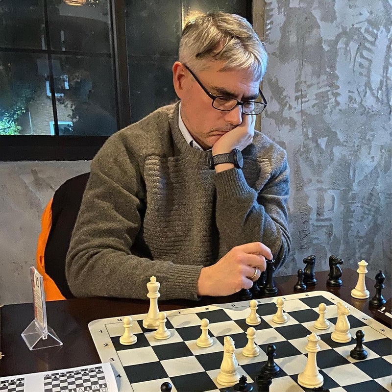 A&A Tournament Chess Set with 20''x20'' Foldable Silicone Board and Quadruple Weighted Staunton Pieces - Image 3